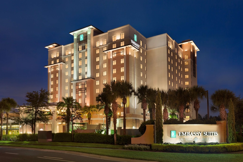 Embassy Suites by Hilton Orlando Lake Buena Vista South — Hotel building in Kissimmee, Florida