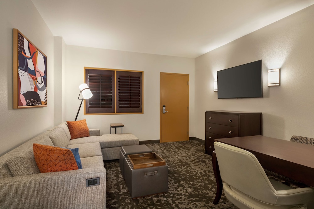 Embassy Suites by Hilton Orlando Lake Buena Vista South — Hotel rooms in Kissimmee, Florida