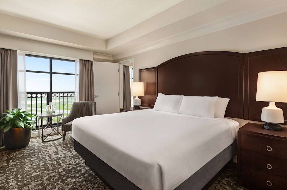 Embassy Suites by Hilton Orlando Lake Buena Vista South — Hotel rooms in Kissimmee, Florida