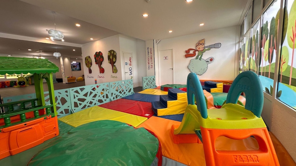 Evenia Olympic Garden — Attractions for children in Lloret de Mar, Catalonia