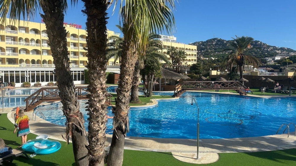 Evenia Olympic Garden — Swimming pool in Lloret de Mar, Catalonia