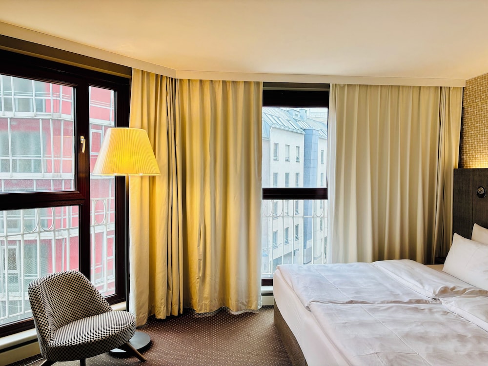 Max Brown Hotel 5th District, part of Sircle Collection - zdjęcie 2