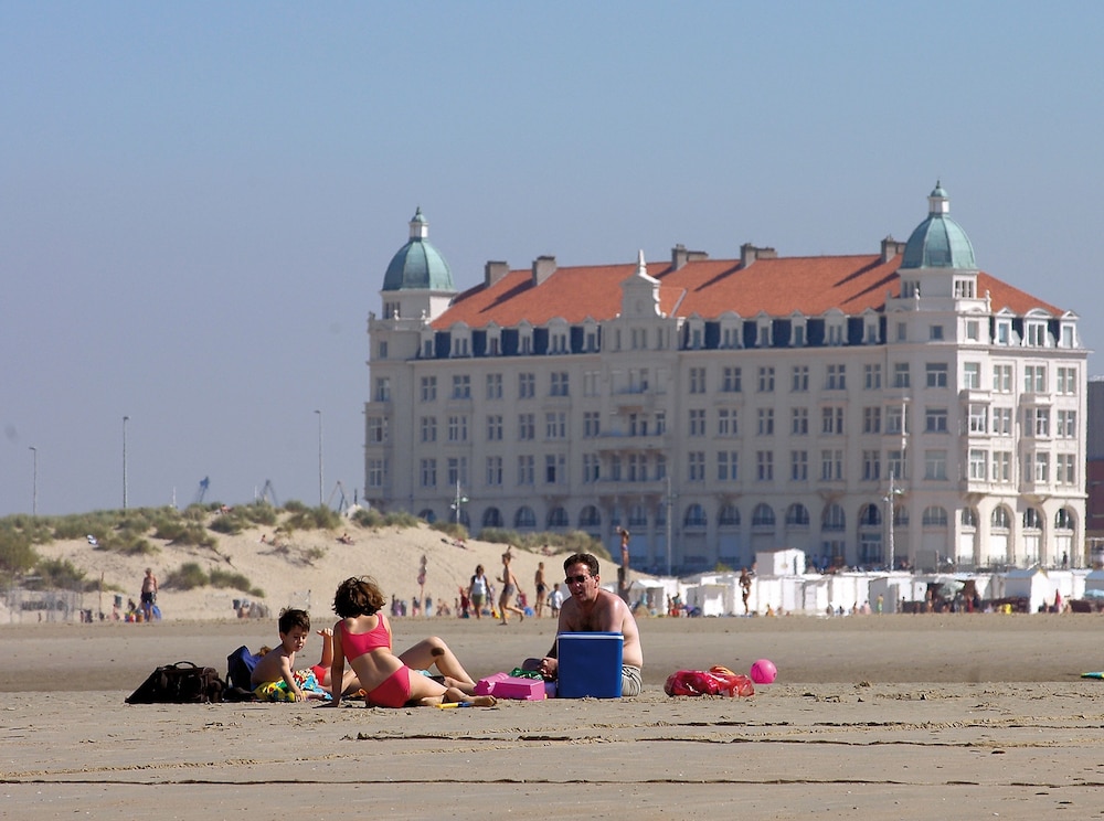 Hotel Navarra Brugge — Beach in Bruges, Flanders