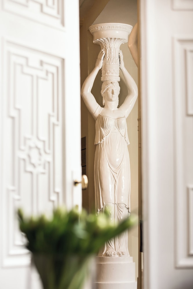 Hotel Navarra Brugge — Hotel building in Bruges, Flanders