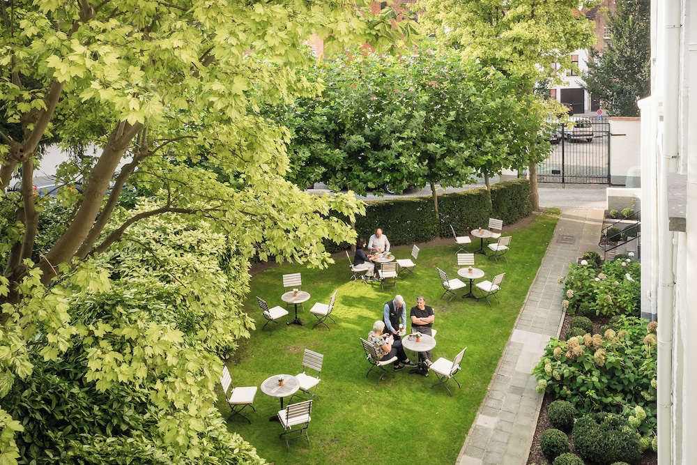Hotel Navarra Brugge — Restaurant & bars in Bruges, Flanders