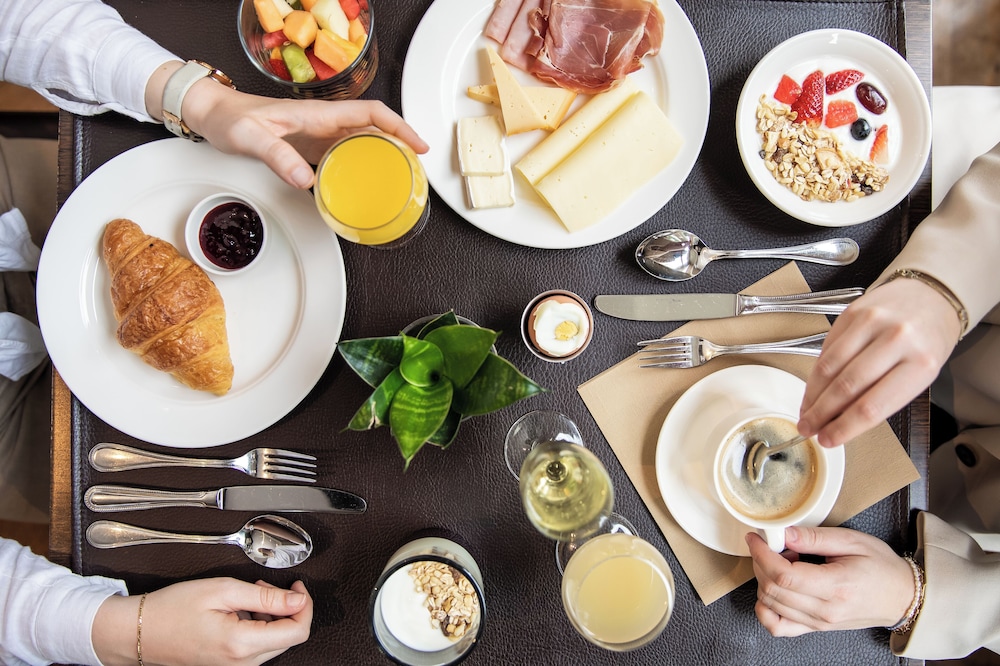 Hotel Navarra Brugge — Restaurant & bars in Bruges, Flanders