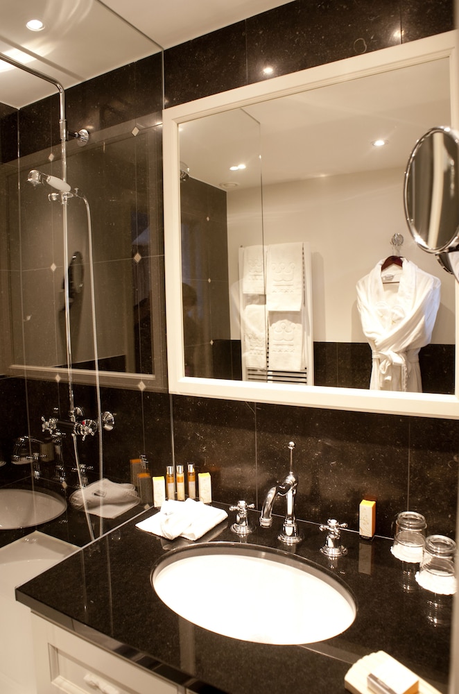 Dukes’ Palace Residence – by Dukes’ Hotel Collection — Hotel rooms in Bruges, Flanders