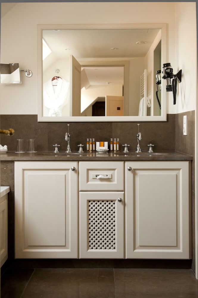 Dukes’ Palace Residence – by Dukes’ Hotel Collection — Hotel rooms in Bruges, Flanders