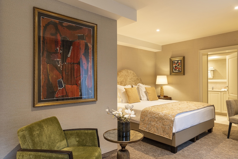 Dukes’ Palace Residence – by Dukes’ Hotel Collection — Hotel rooms in Bruges, Flanders