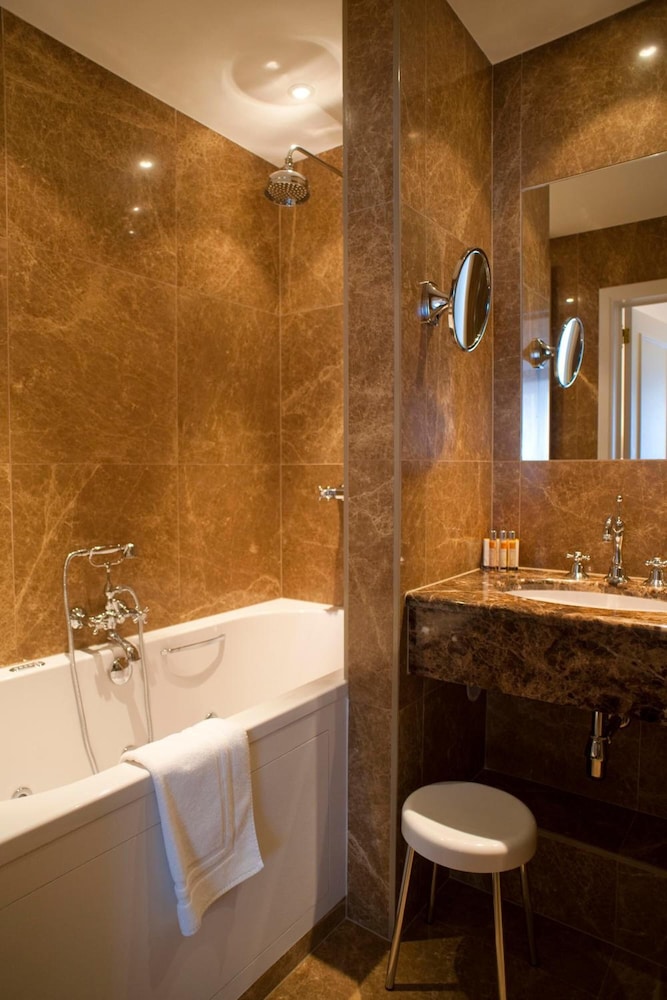 Dukes’ Palace Residence – by Dukes’ Hotel Collection — Hotel rooms in Bruges, Flanders