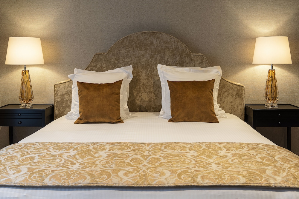 Dukes’ Palace Residence – by Dukes’ Hotel Collection — Hotel rooms in Bruges, Flanders