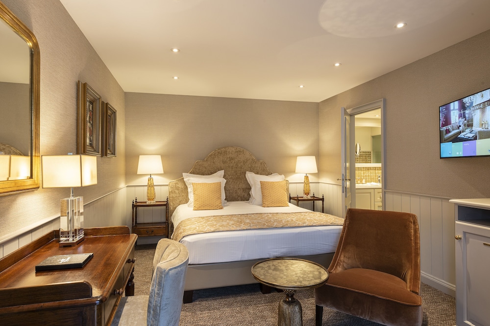Dukes’ Palace Residence – by Dukes’ Hotel Collection — Hotel rooms in Bruges, Flanders