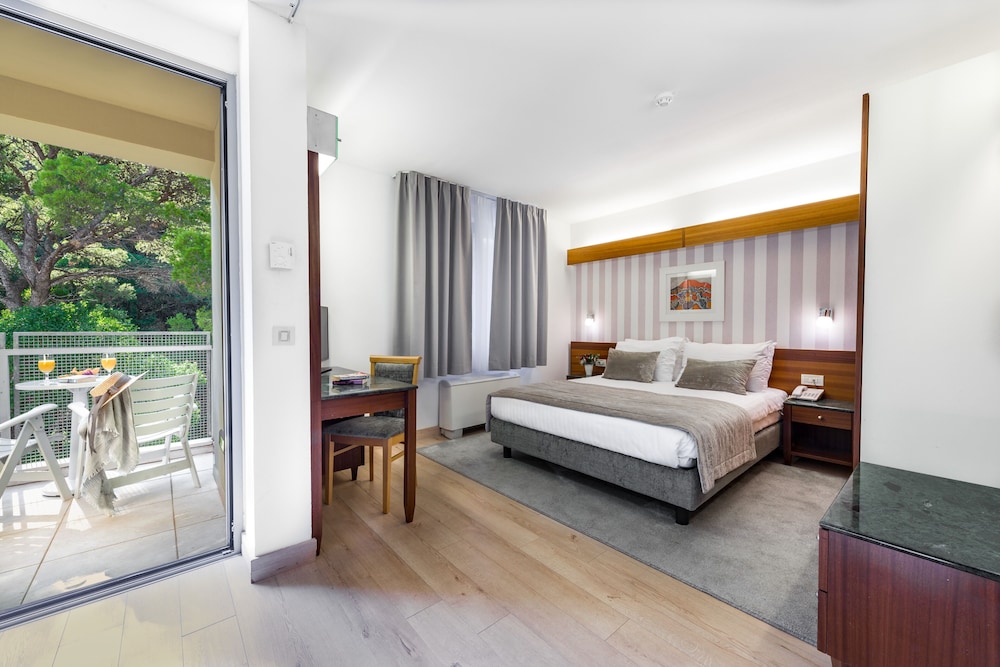 Hotel Uvala — Hotel rooms in Dubrovnik, Dubrovnik-Neretva