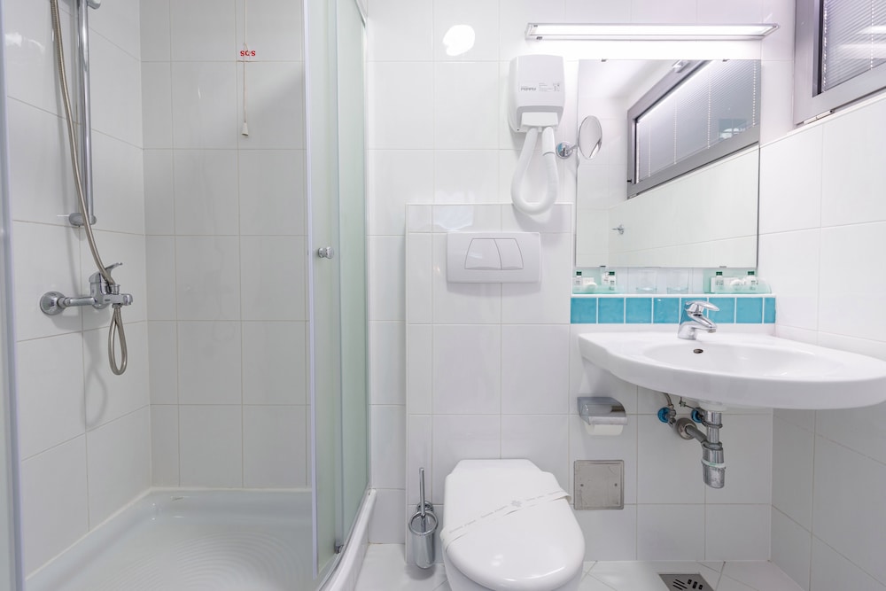 Hotel Uvala — Hotel rooms in Dubrovnik, Dubrovnik-Neretva