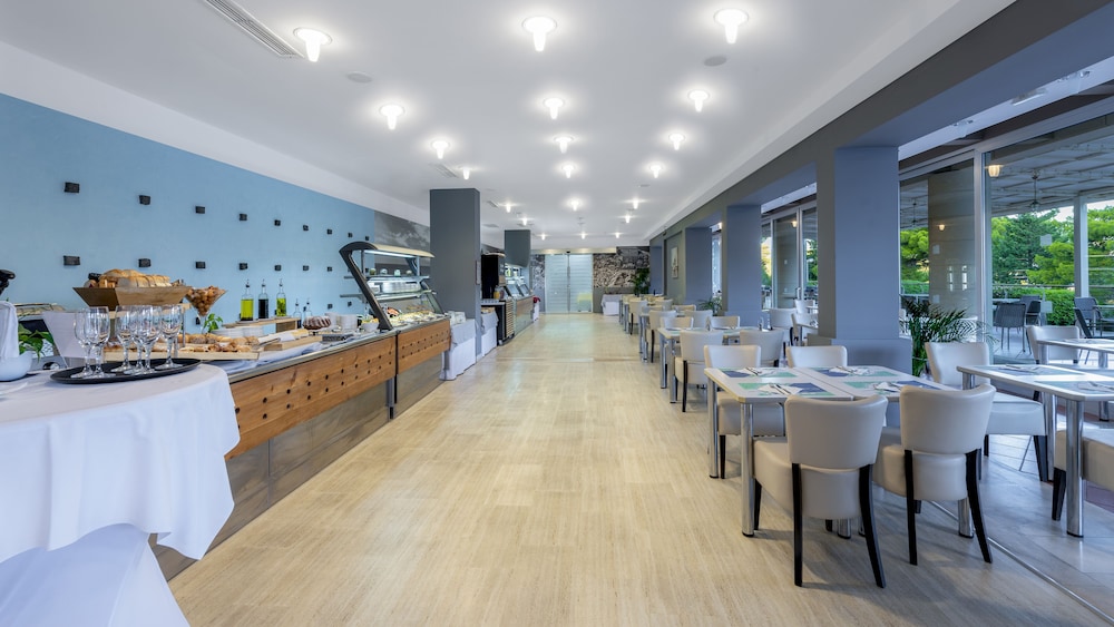 Hotel Uvala — Restaurant & bars in Dubrovnik, Dubrovnik-Neretva