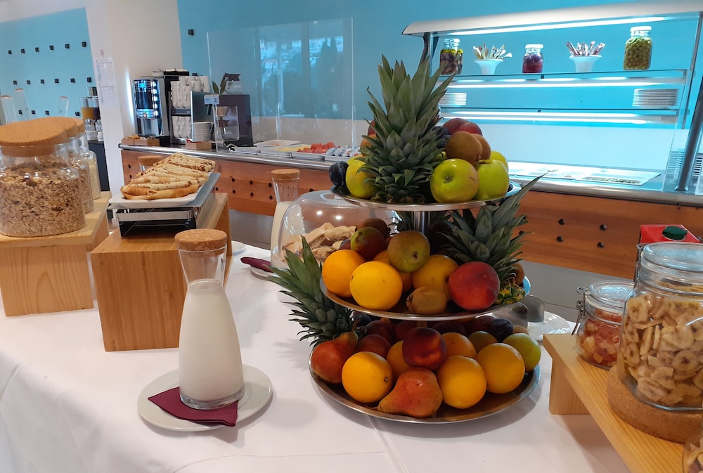 Hotel Uvala — Restaurant & bars in Dubrovnik, Dubrovnik-Neretva