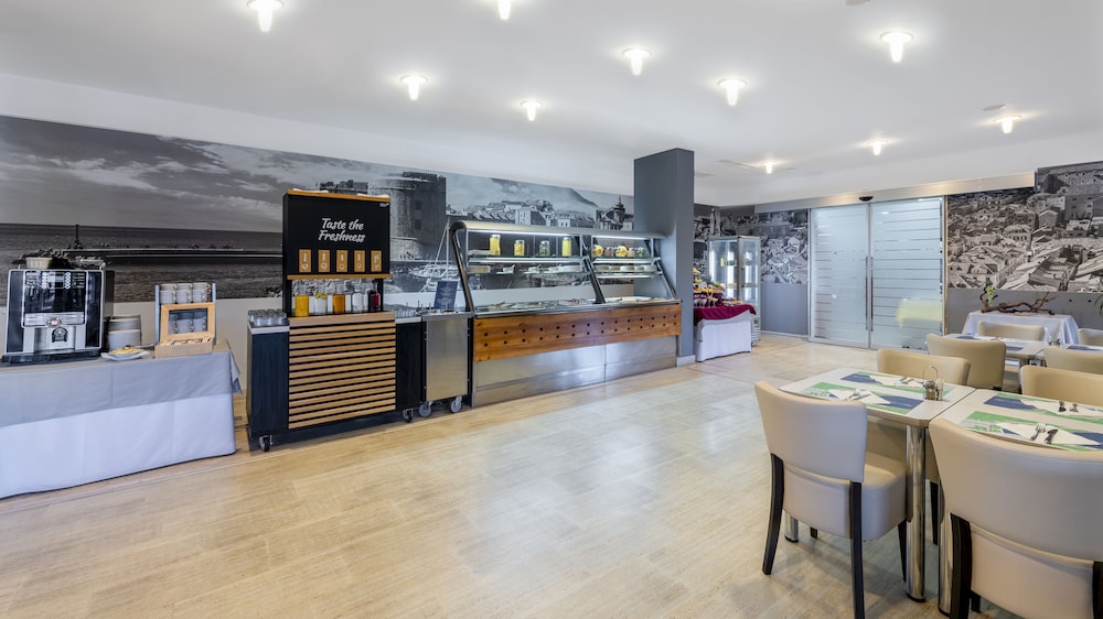 Hotel Uvala — Restaurant & bars in Dubrovnik, Dubrovnik-Neretva