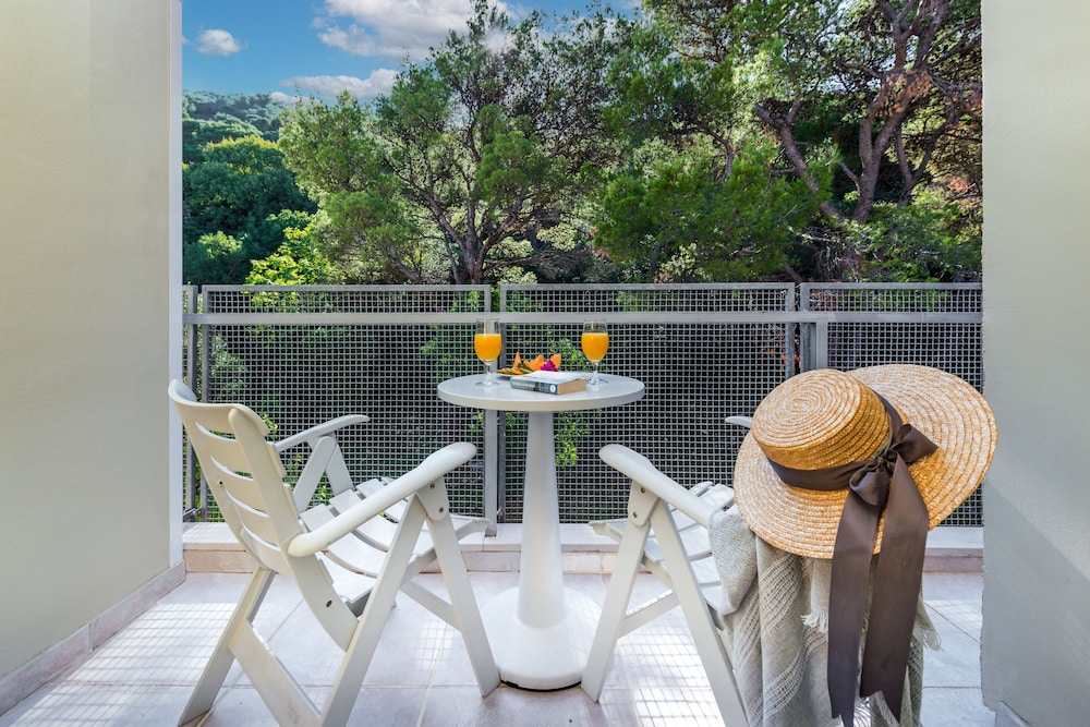 Hotel Uvala — Hotel rooms in Dubrovnik, Dubrovnik-Neretva
