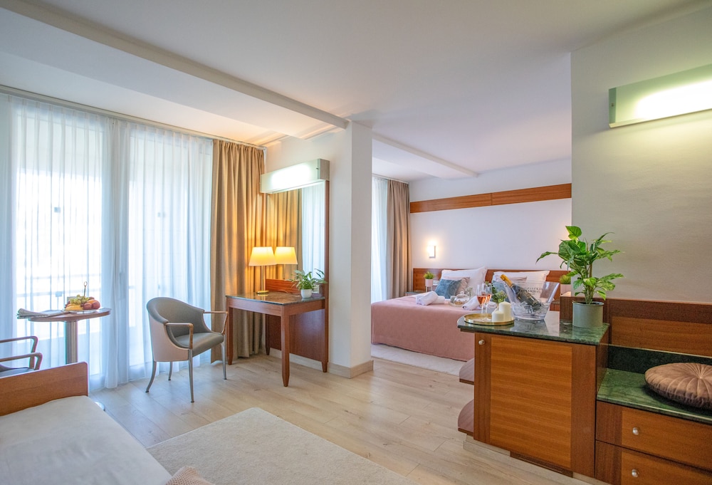 Hotel Uvala — Hotel rooms in Dubrovnik, Dubrovnik-Neretva