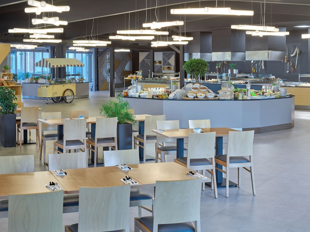 Maistra Select Villas Rubin Resort — Restaurant & bars in Rovinj, Istria