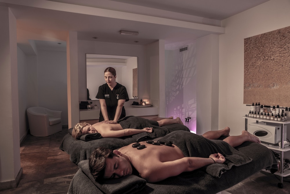 Capo Bay Hotel — Facilities in Protaras, Famagusta Region