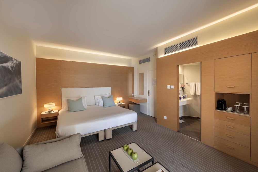 Capo Bay Hotel — Rooms in Protaras, Famagusta Region