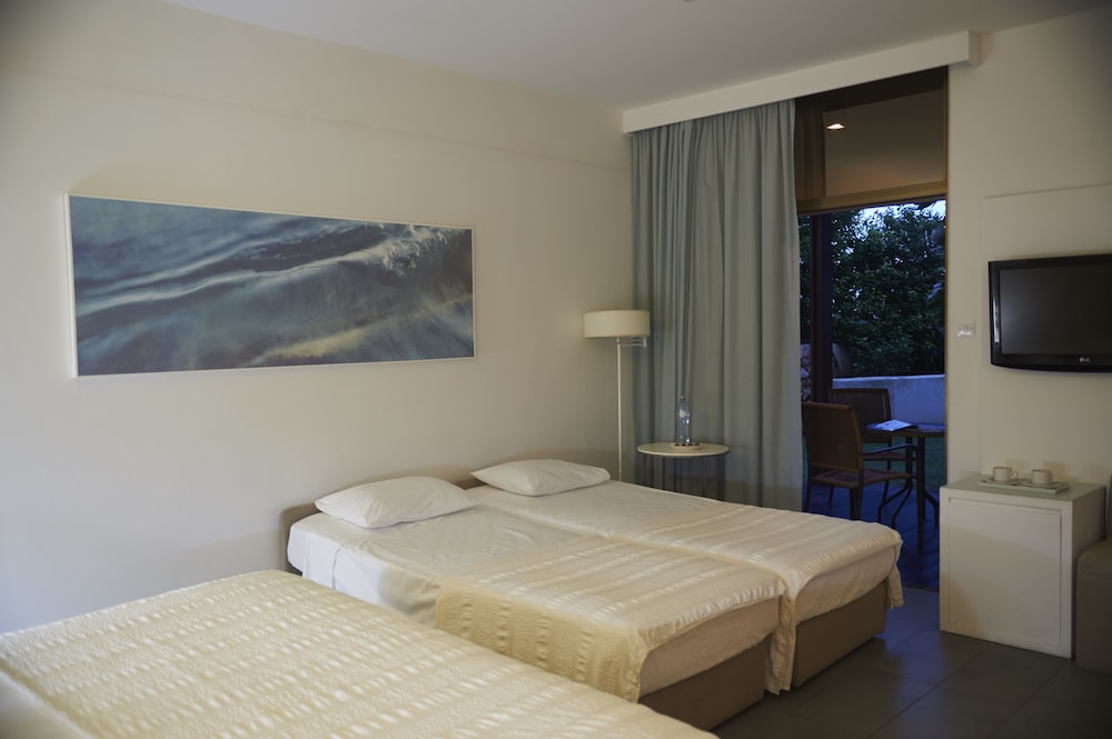 Capo Bay Hotel — Rooms in Protaras, Famagusta Region