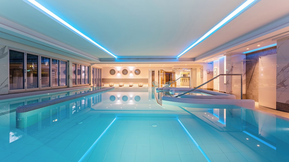 Crowne Plaza Limassol by IHG — Swimming pool in Limassol, Limassol Region