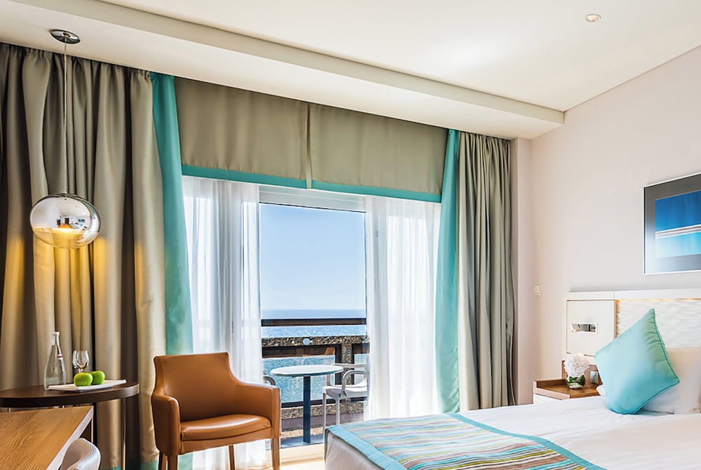 Crowne Plaza Limassol by IHG — Hotel rooms in Limassol, Limassol Region