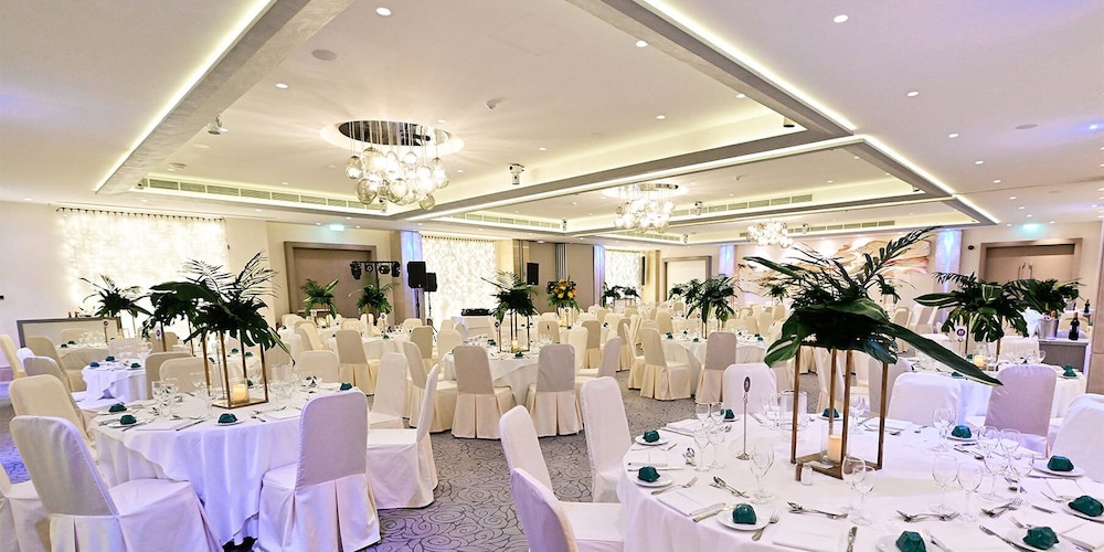 Crowne Plaza Limassol by IHG — Hotel building in Limassol, Limassol Region