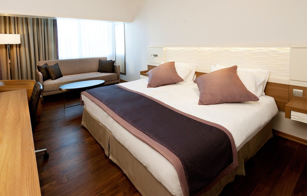 Crowne Plaza Limassol by IHG — Hotel rooms in Limassol, Limassol Region