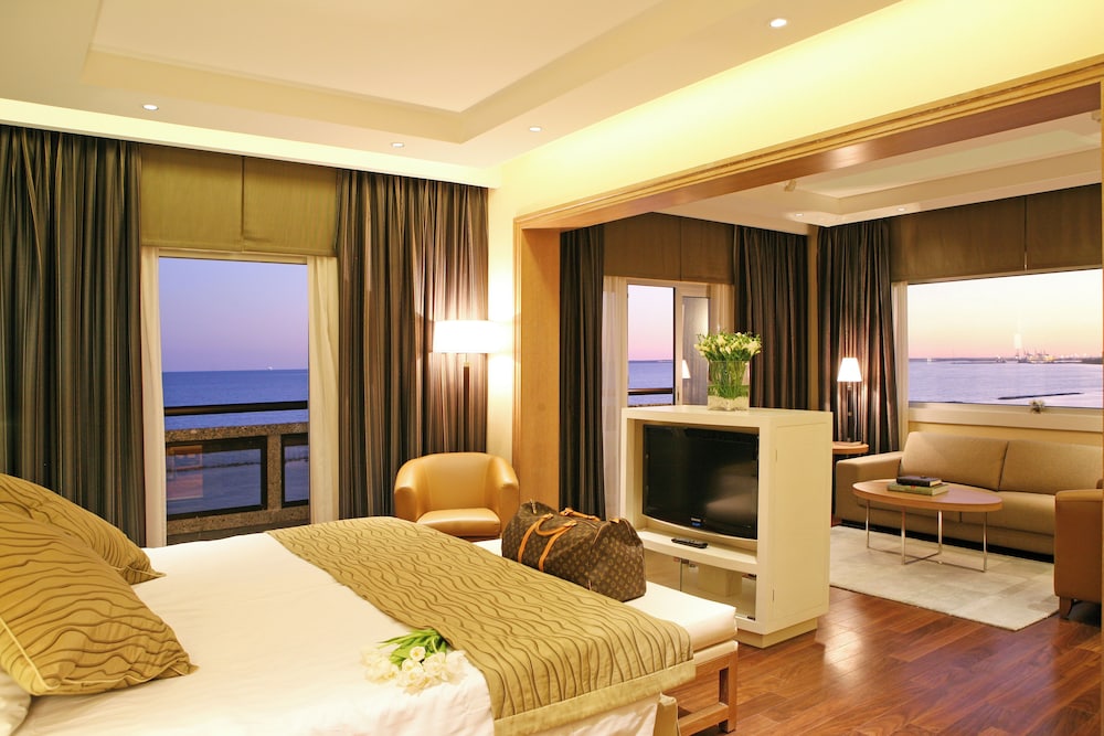 Crowne Plaza Limassol by IHG — Hotel rooms in Limassol, Limassol Region