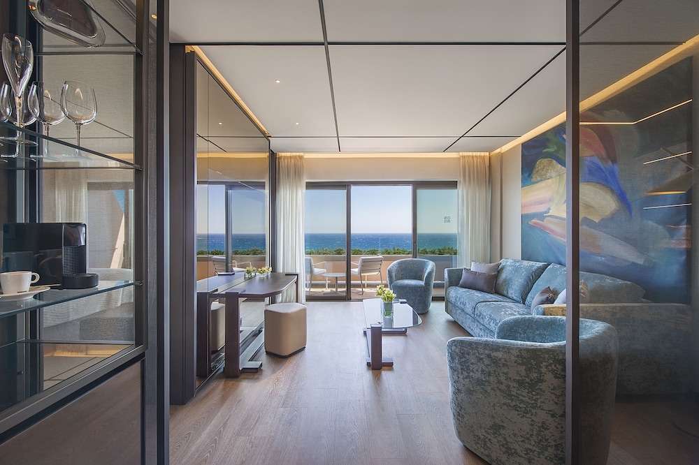 Four Seasons Hotel — Hotel rooms in Limassol, Limassol Region