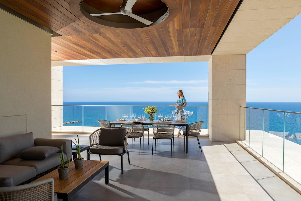 Four Seasons Hotel — Restaurant & bars in Limassol, Limassol Region