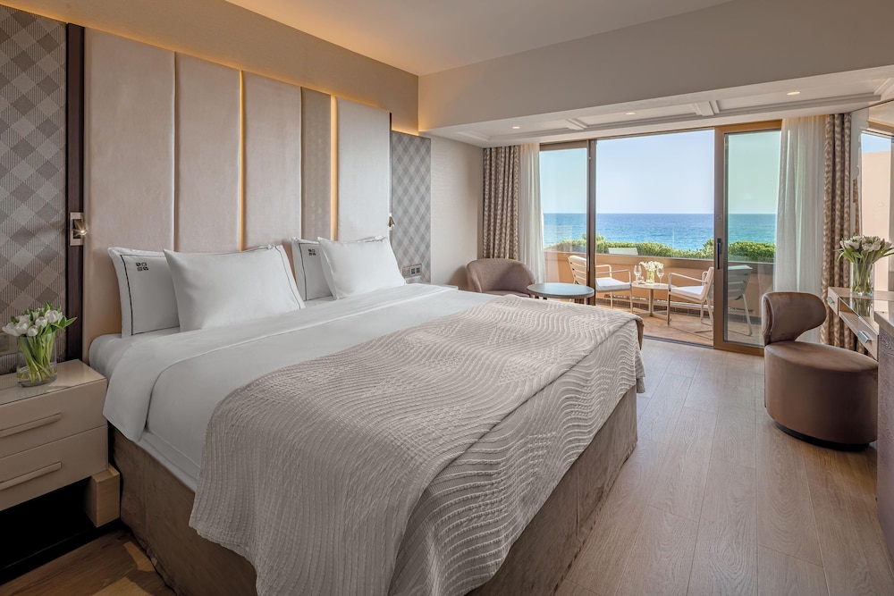 Four Seasons Hotel — Hotel rooms in Limassol, Limassol Region