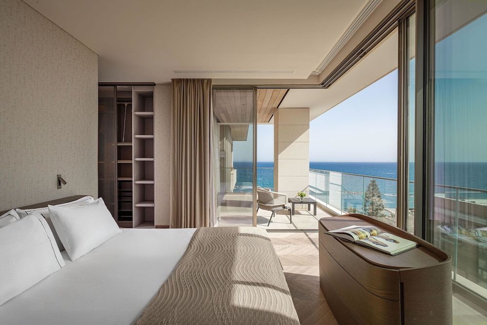 Four Seasons Hotel - zdjęcie 4