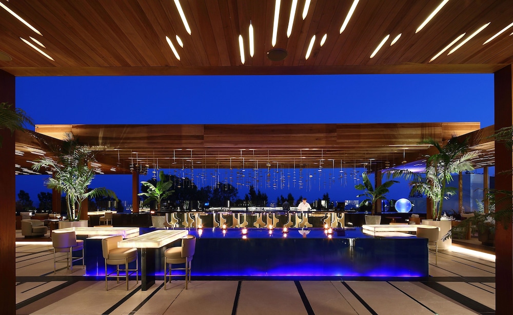 Four Seasons Hotel — Restaurant & bars in Limassol, Limassol Region