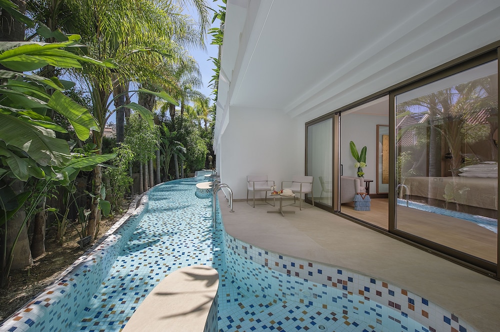 Four Seasons Hotel — Swimming pool in Limassol, Limassol Region