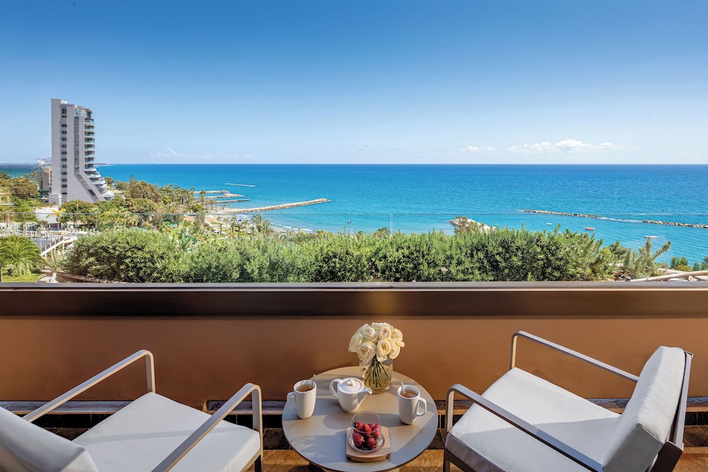 Four Seasons Hotel — Hotel rooms in Limassol, Limassol Region