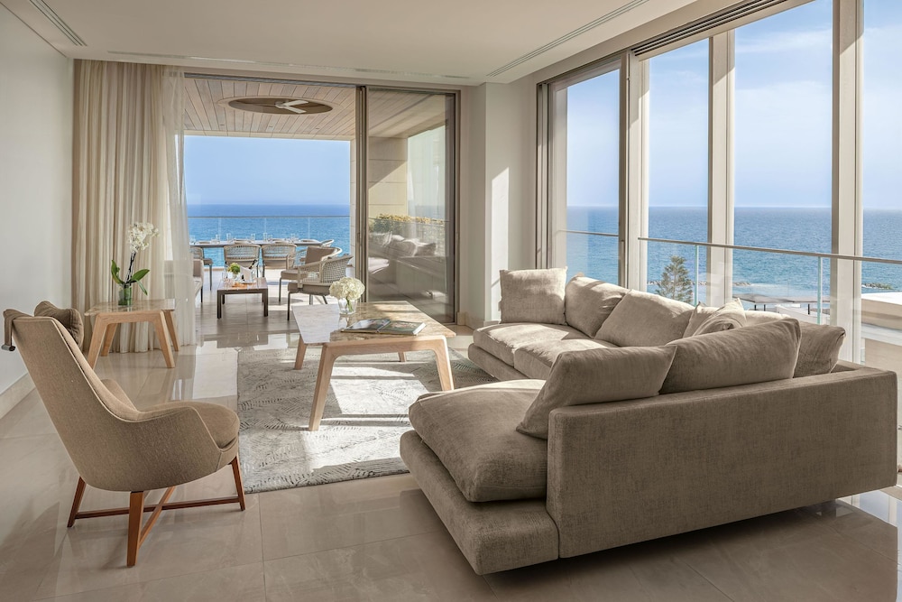 Four Seasons Hotel — Hotel rooms in Limassol, Limassol Region