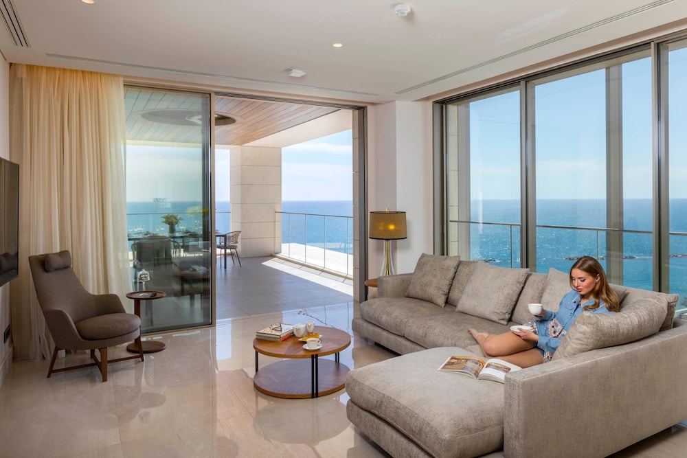 Four Seasons Hotel — Hotel rooms in Limassol, Limassol Region