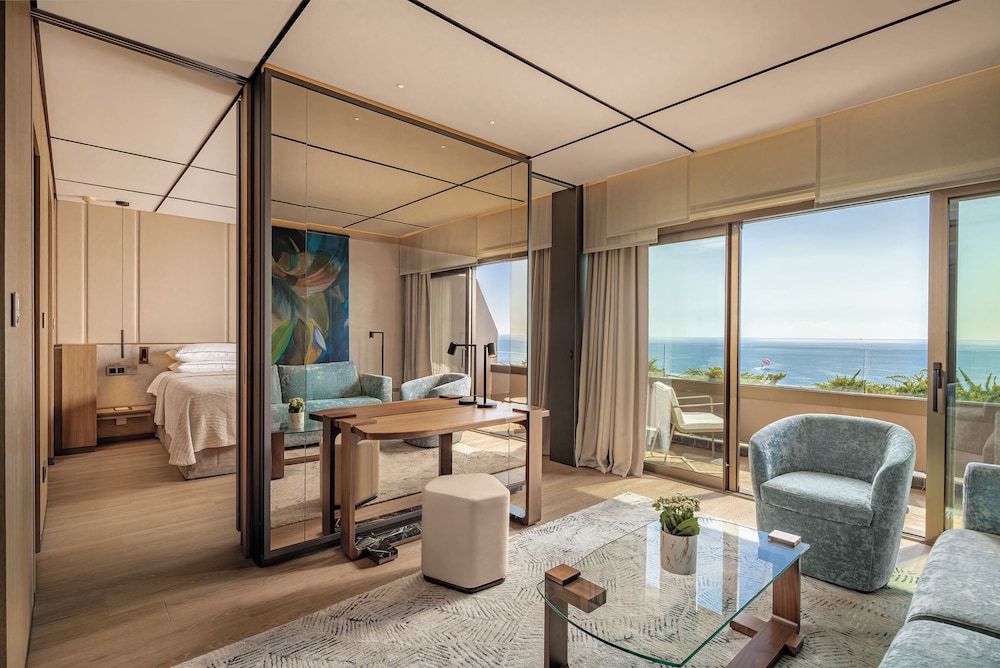 Four Seasons Hotel — Hotel rooms in Limassol, Limassol Region