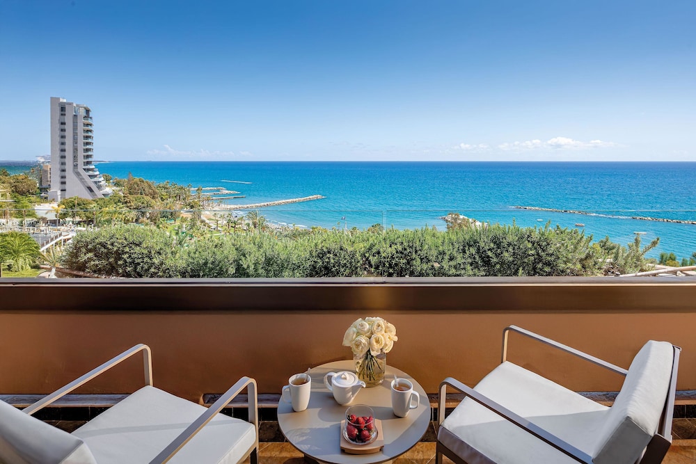 Four Seasons Hotel — Hotel rooms in Limassol, Limassol Region
