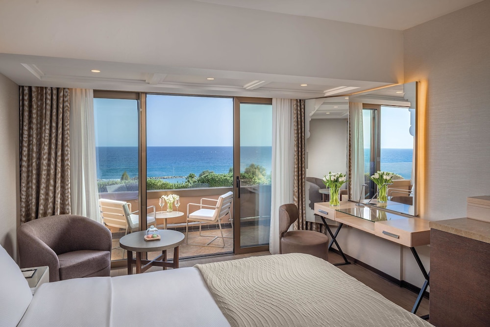 Four Seasons Hotel — Hotel rooms in Limassol, Limassol Region
