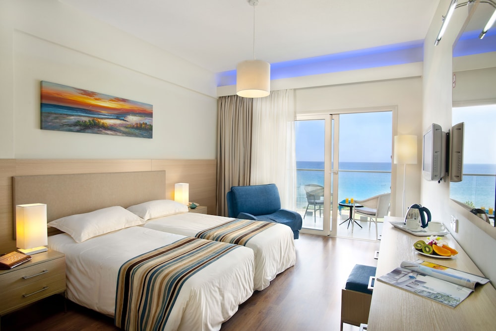 Pernera Beach Hotel — Hotel rooms in Protaras, Famagusta Region