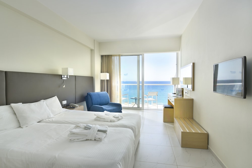 Pernera Beach Hotel — Hotel rooms in Protaras, Famagusta Region