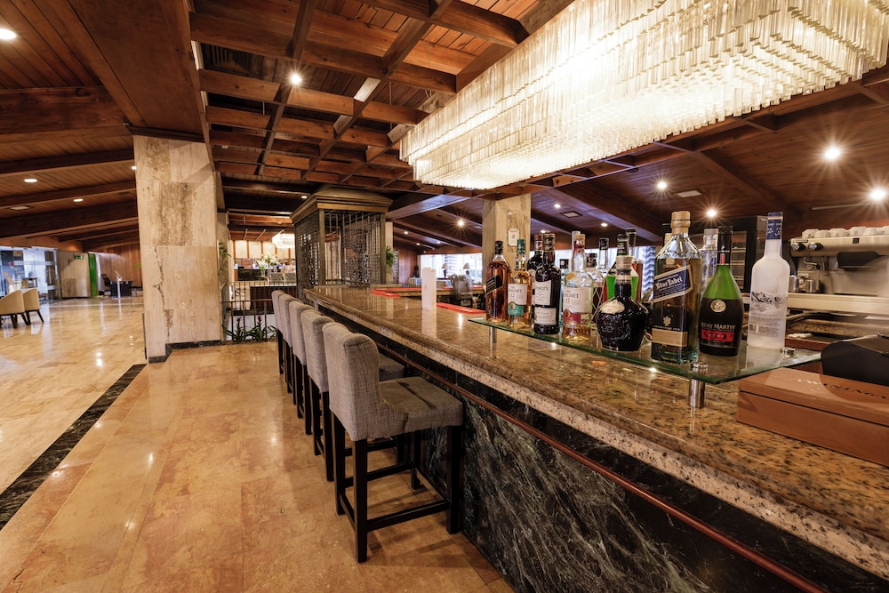 Dominican Fiesta Hotel — Restaurant & bars in Santo Domingo, Distrito Nacional