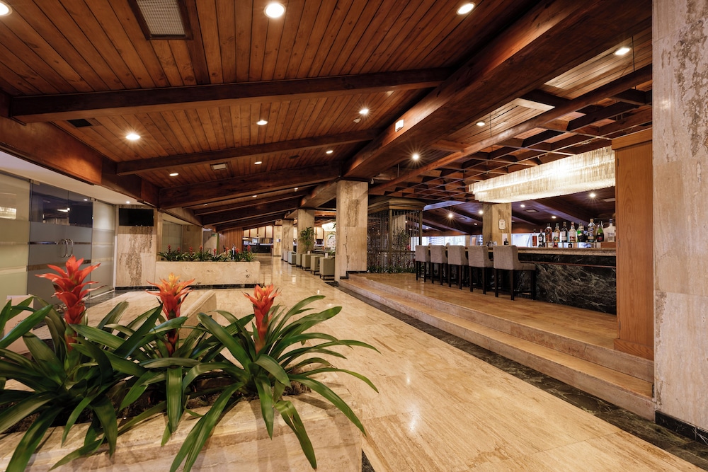 Dominican Fiesta Hotel — Restaurant & bars in Santo Domingo, Distrito Nacional