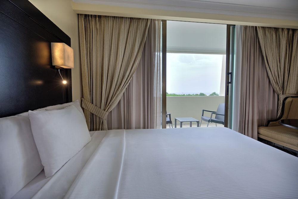 Dominican Fiesta Hotel — Hotel rooms in Santo Domingo, Distrito Nacional
