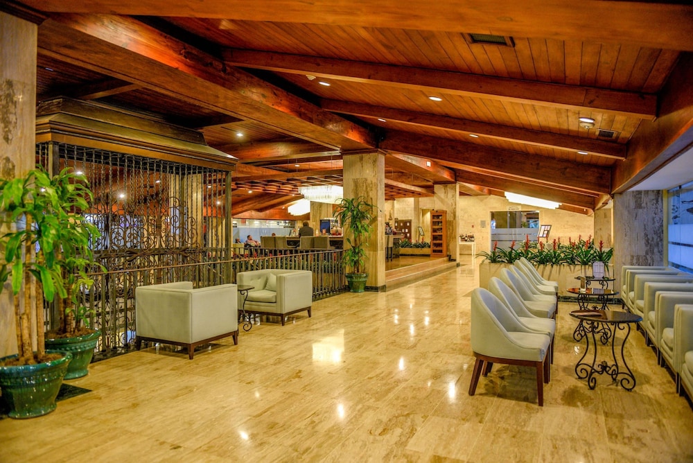 Dominican Fiesta Hotel — Restaurant & bars in Santo Domingo, Distrito Nacional